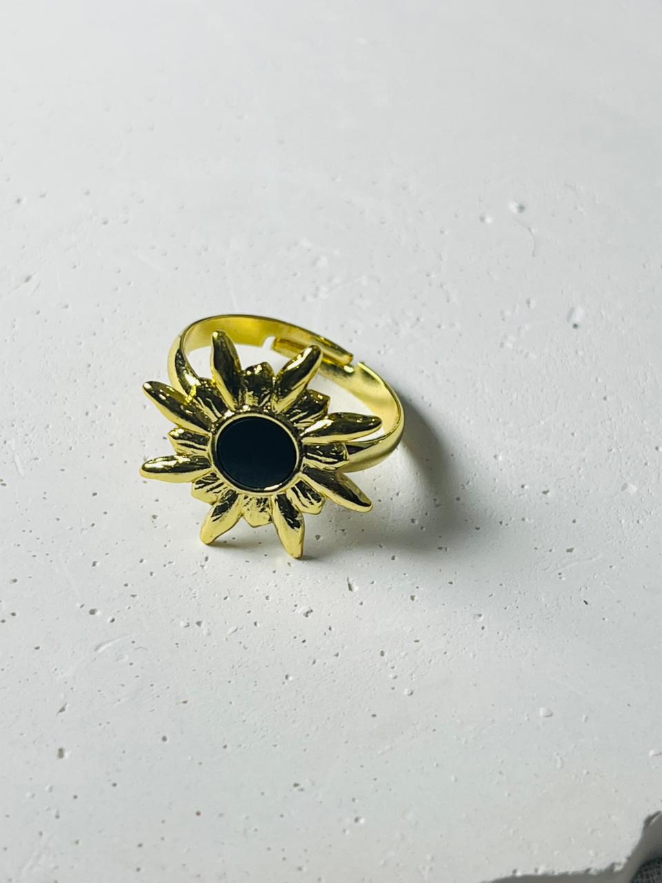 Black Flower Ring