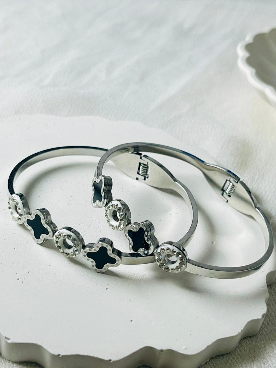Silver Stone Flower Bracelet