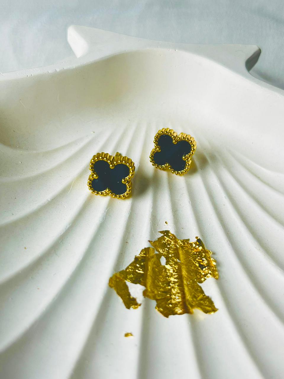 Black Flower Clove Stud