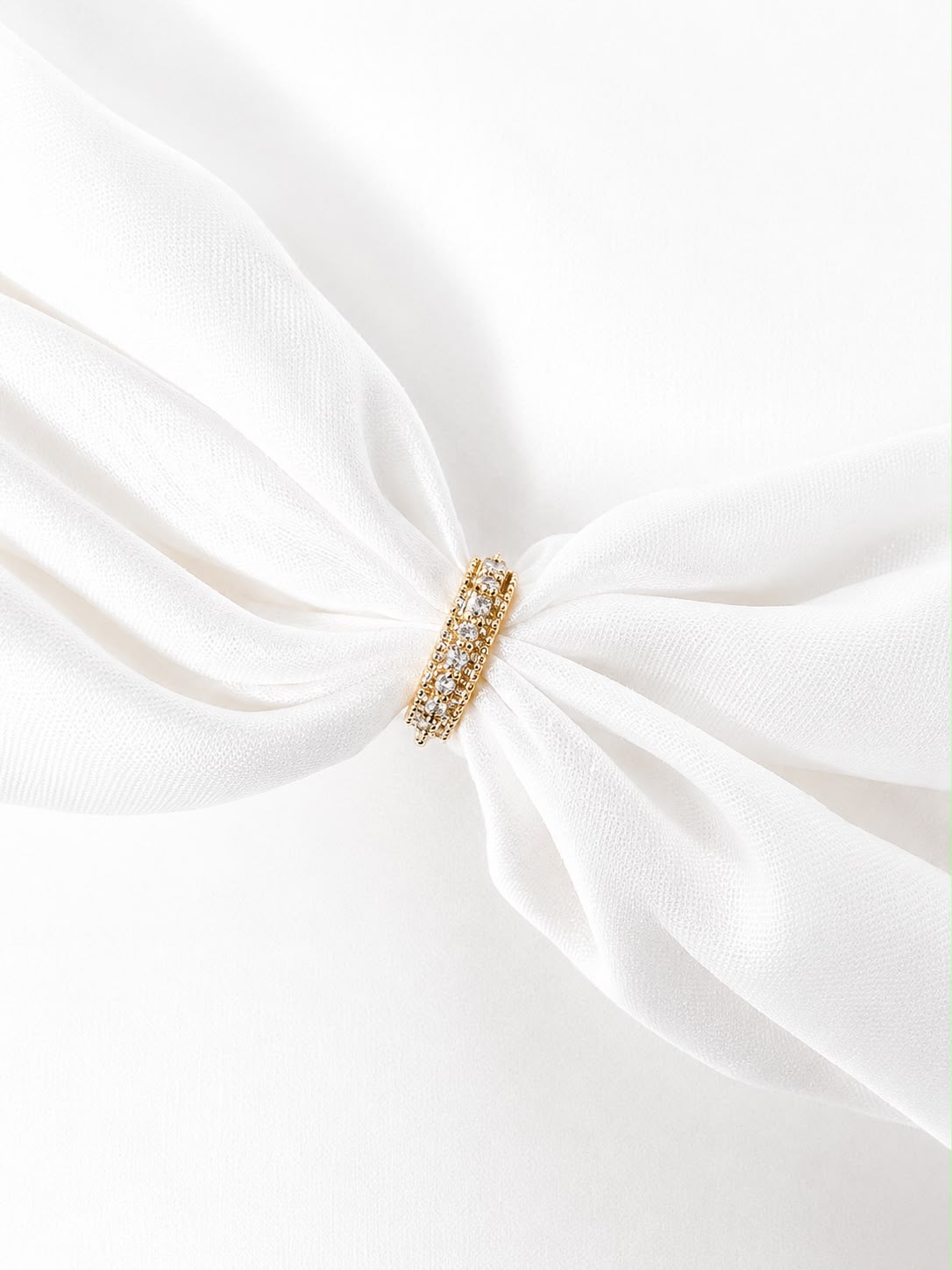 Dainty gold ring