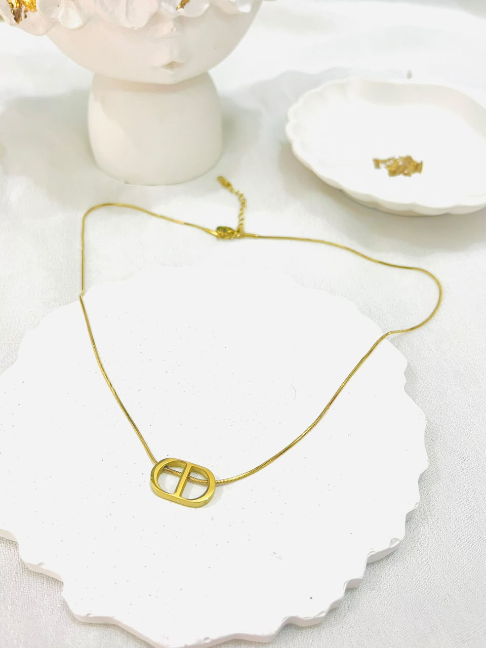 Rilieo icon pendant