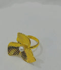 Floral Ring with pearl