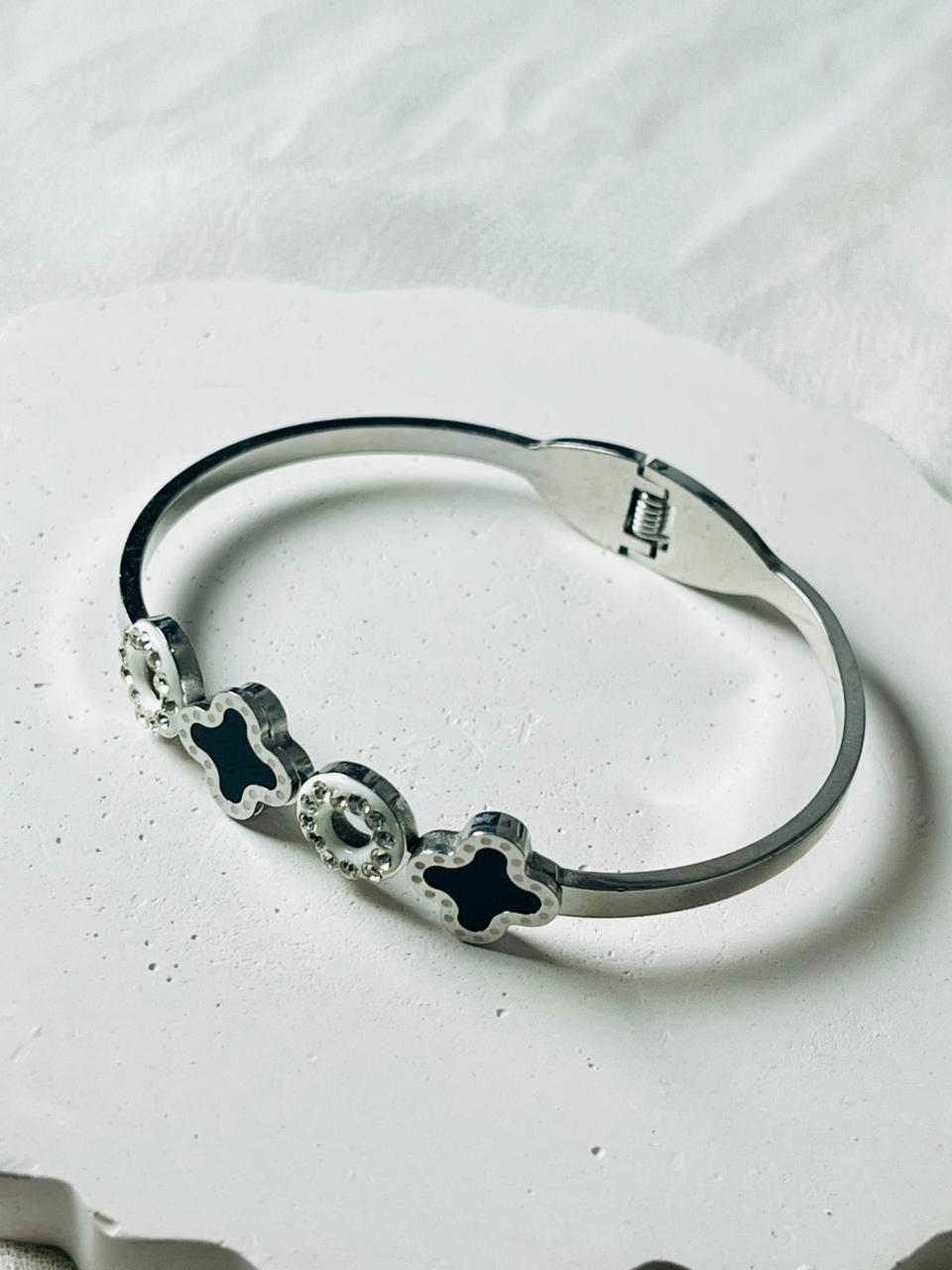 Silver Stone Flower Bracelet