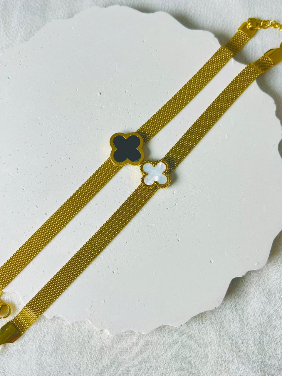 Gold plates clover chain bracelet