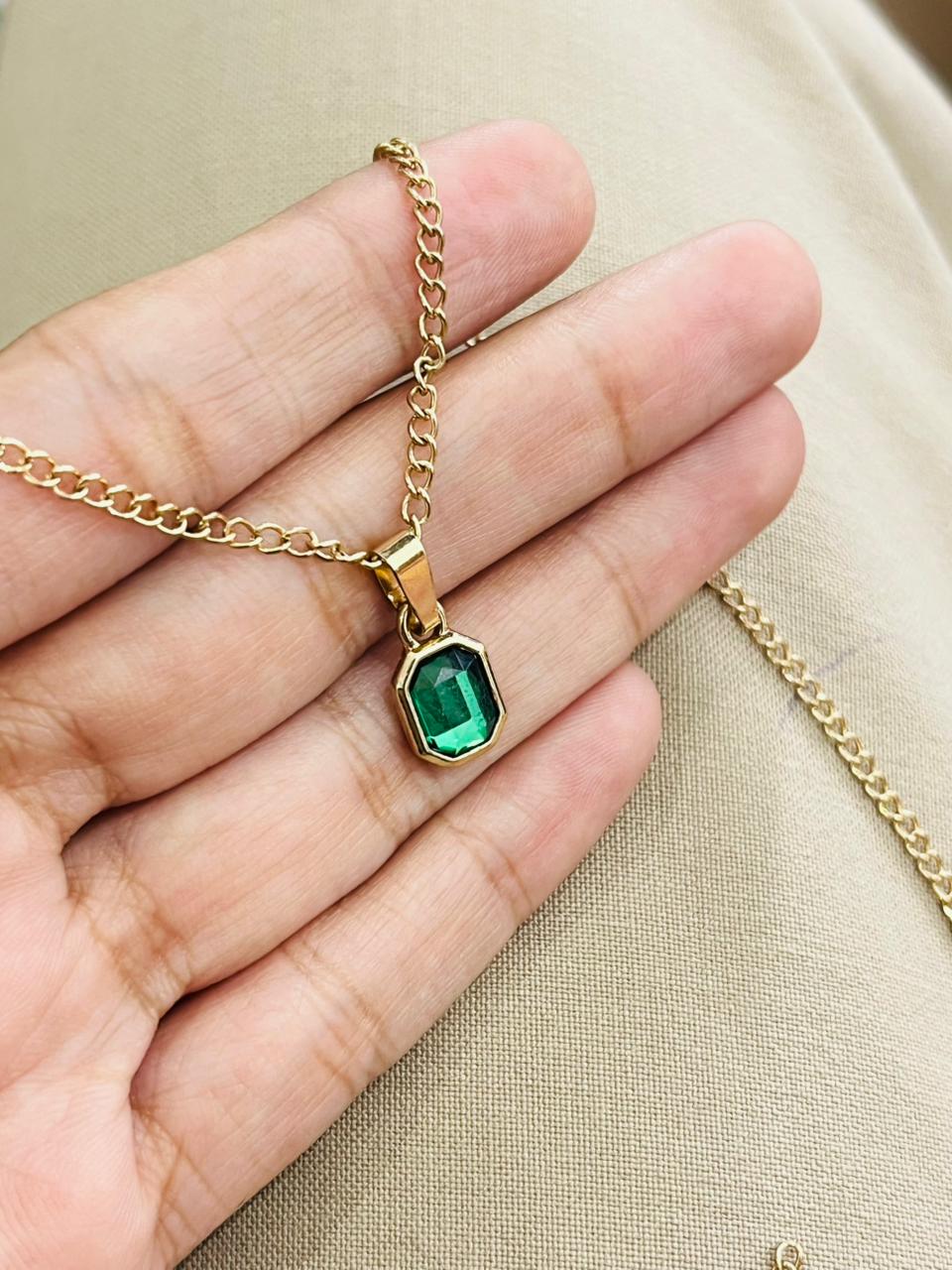 Emerald green Necklace